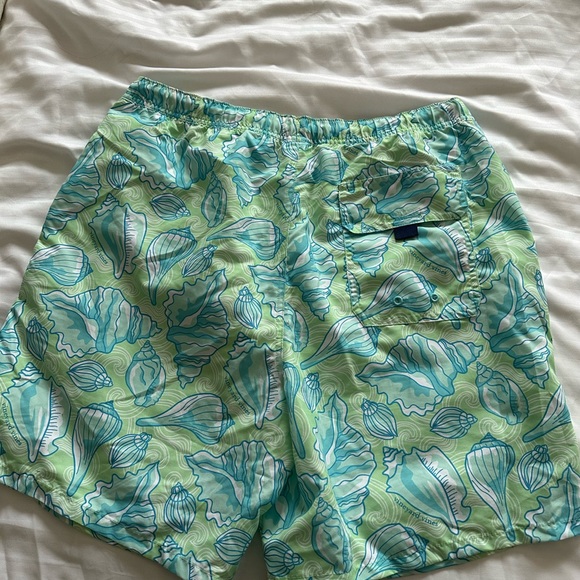 Vineyard vines swim - Picture 2 of 5